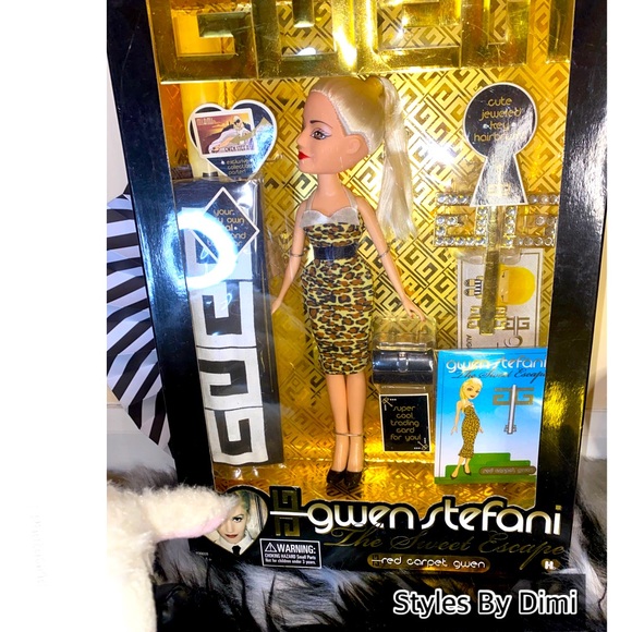 RARE GWEN STEFANI DOLL : VMA’s Gwen Stefani - Picture 5 of 8